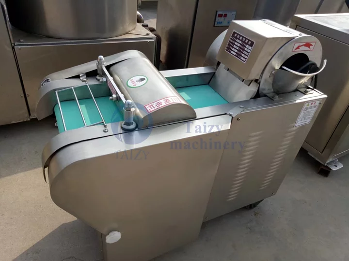 Automatic crinkle fries cutting machine