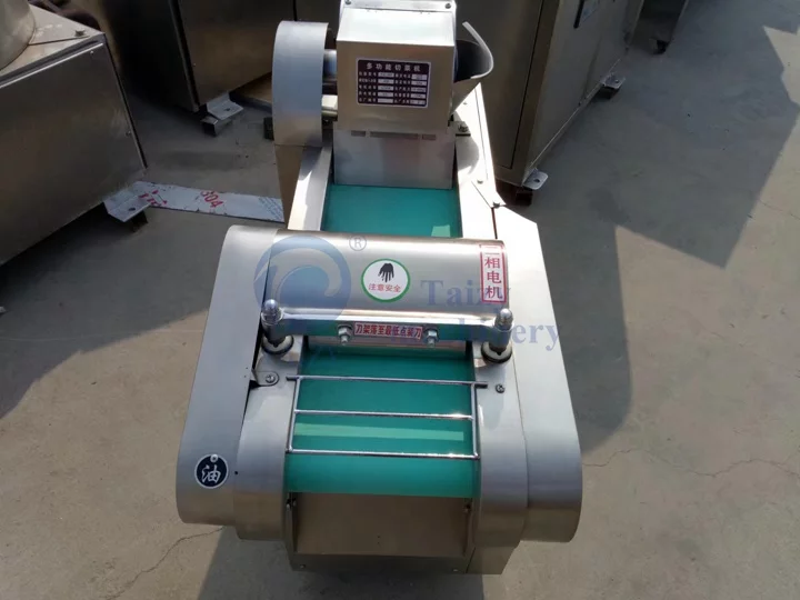 Crinkle fries cutting machine front view